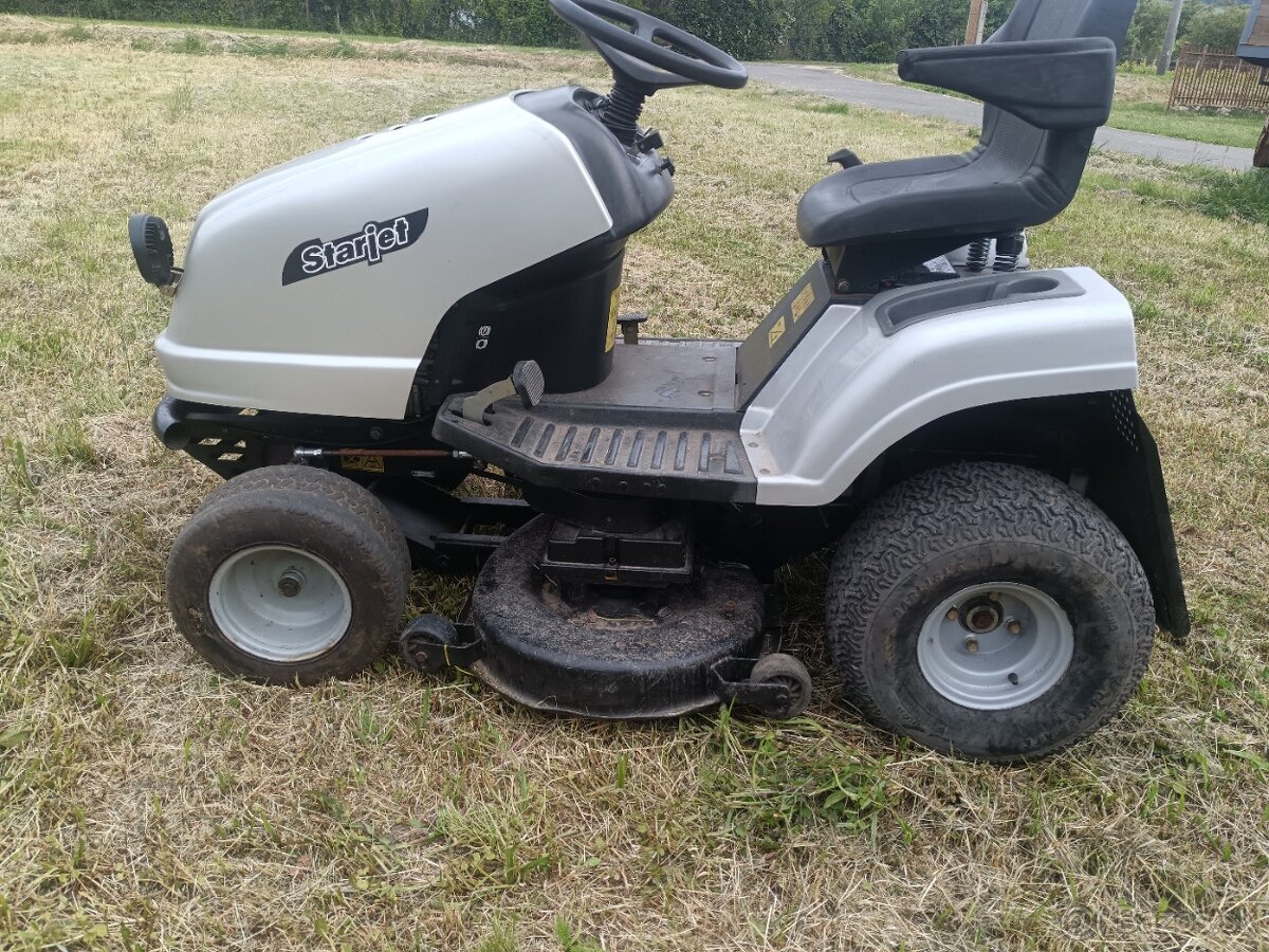 Traktorova kosačka starjet