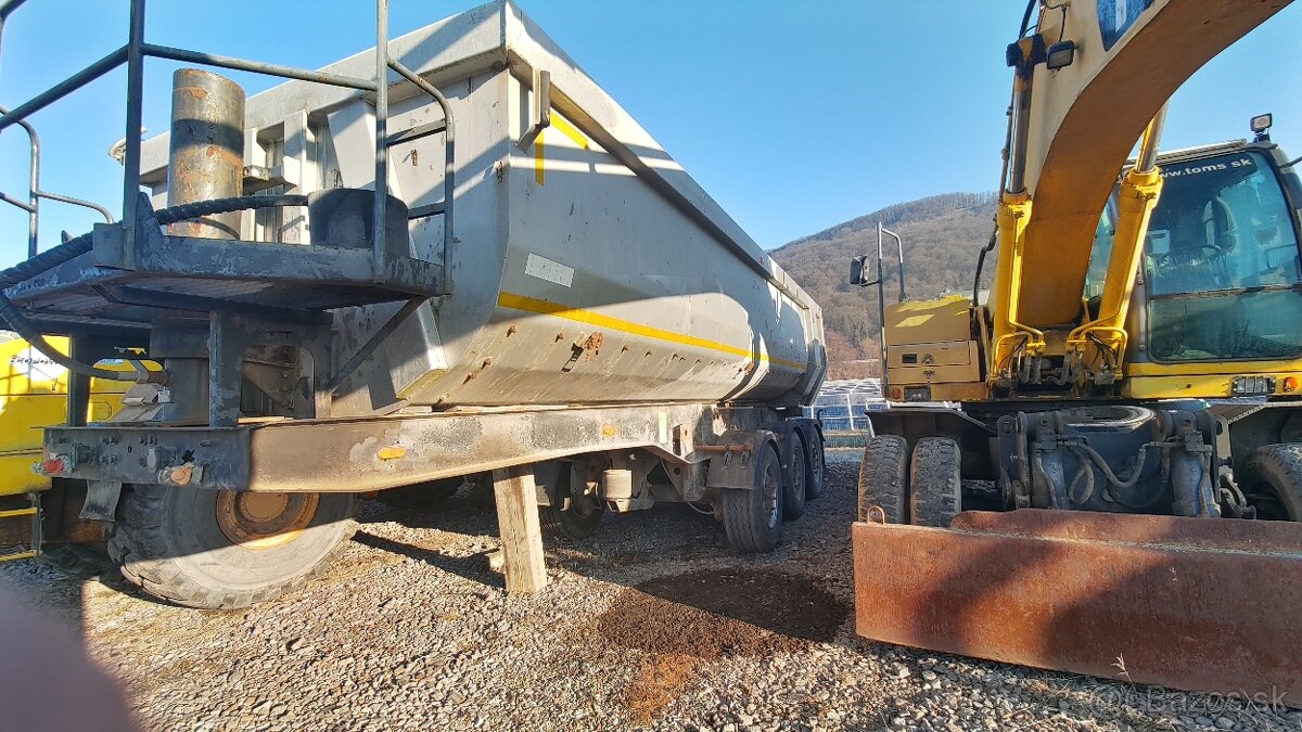 Náves carnehl Štrky utva koryto vaňa hliník