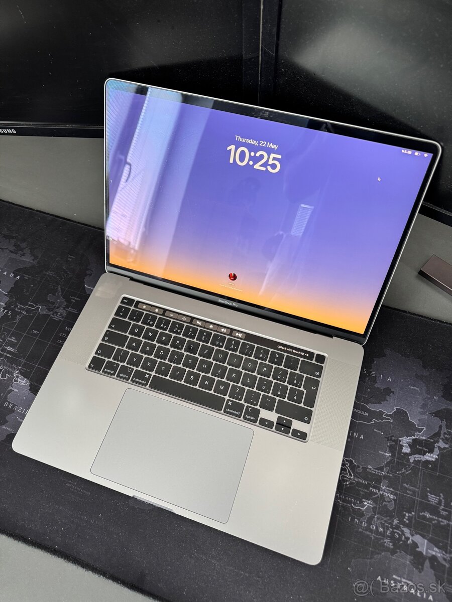 Macbook Pro 16 2019 - i7 16GB 512GB Radeon 4GB