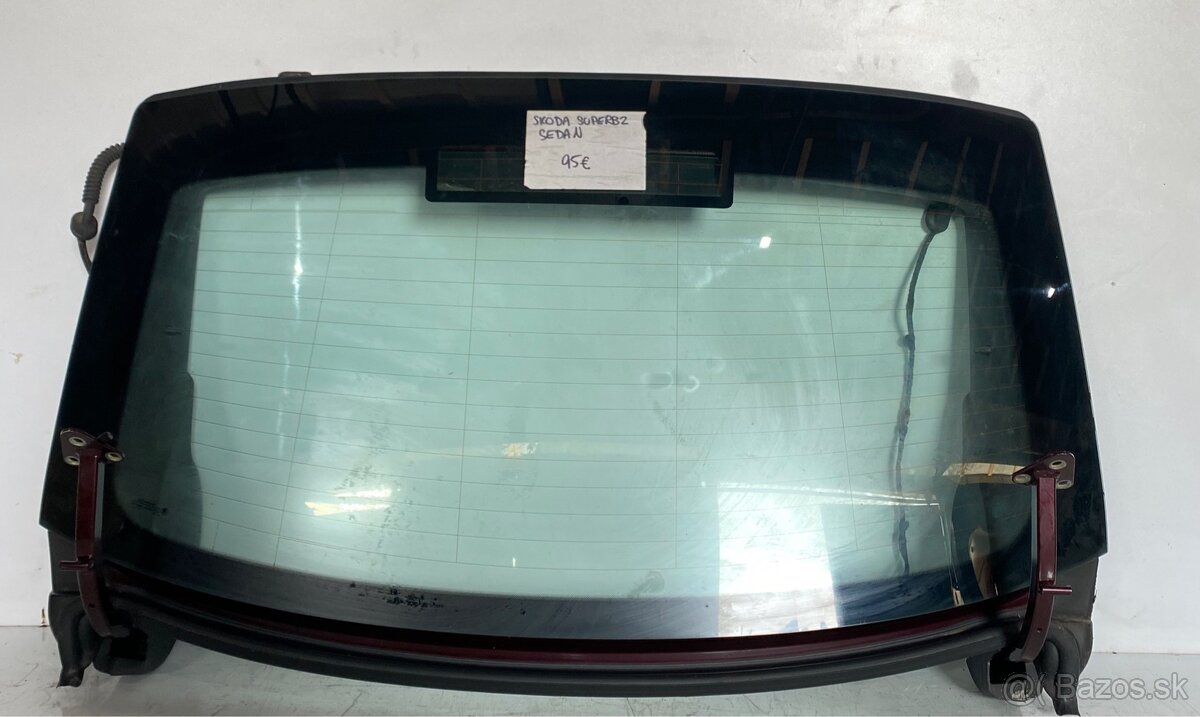 Škoda Superb 2 sedan horné sklo kufra