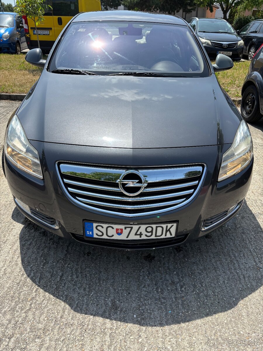 Predam Opel Insignia 2011