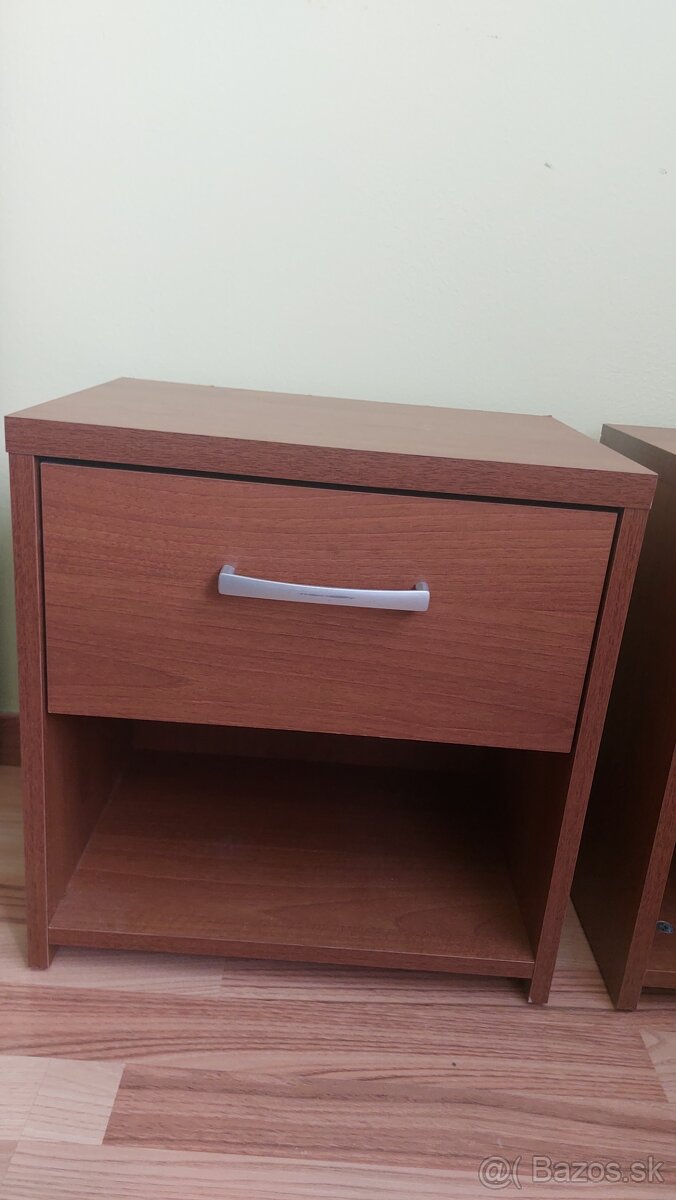 Nočný stolík