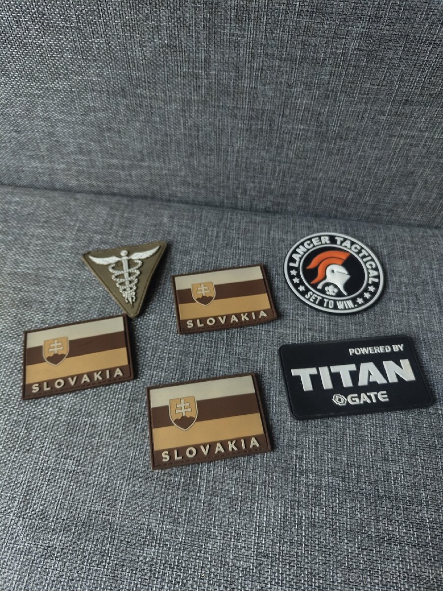 Takticka lekárnička a nášivky na Airsoft