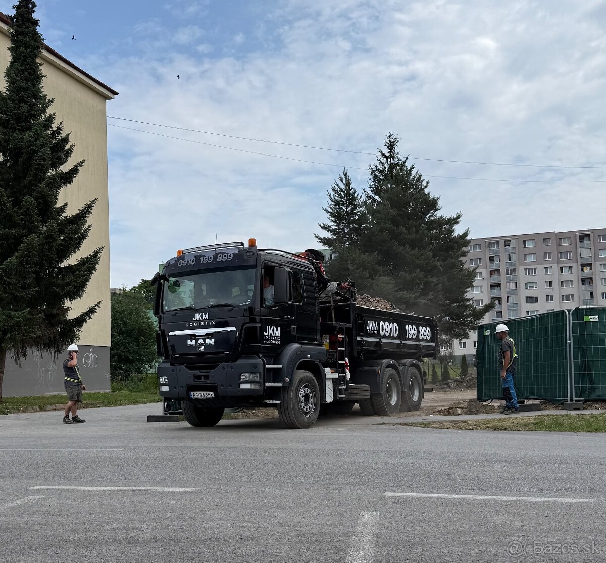 Nákladná doprava a práca s hydraulickou rukou