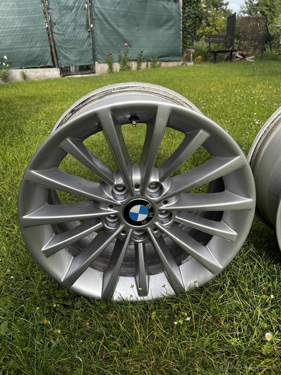 BMW sada diskov OEM style 284 5x120 R17