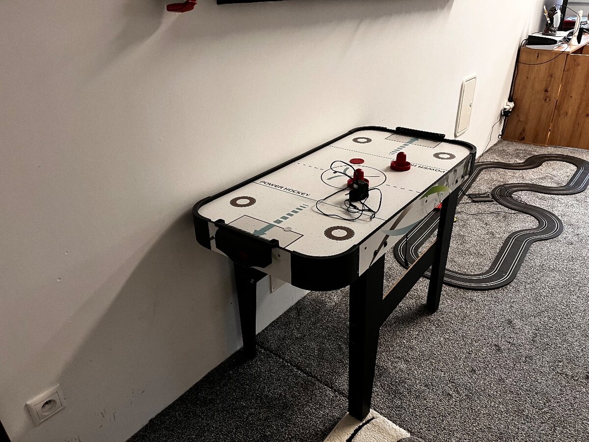 Predam detsky vzdušny hokejovy stol pinbal uplne ako novy