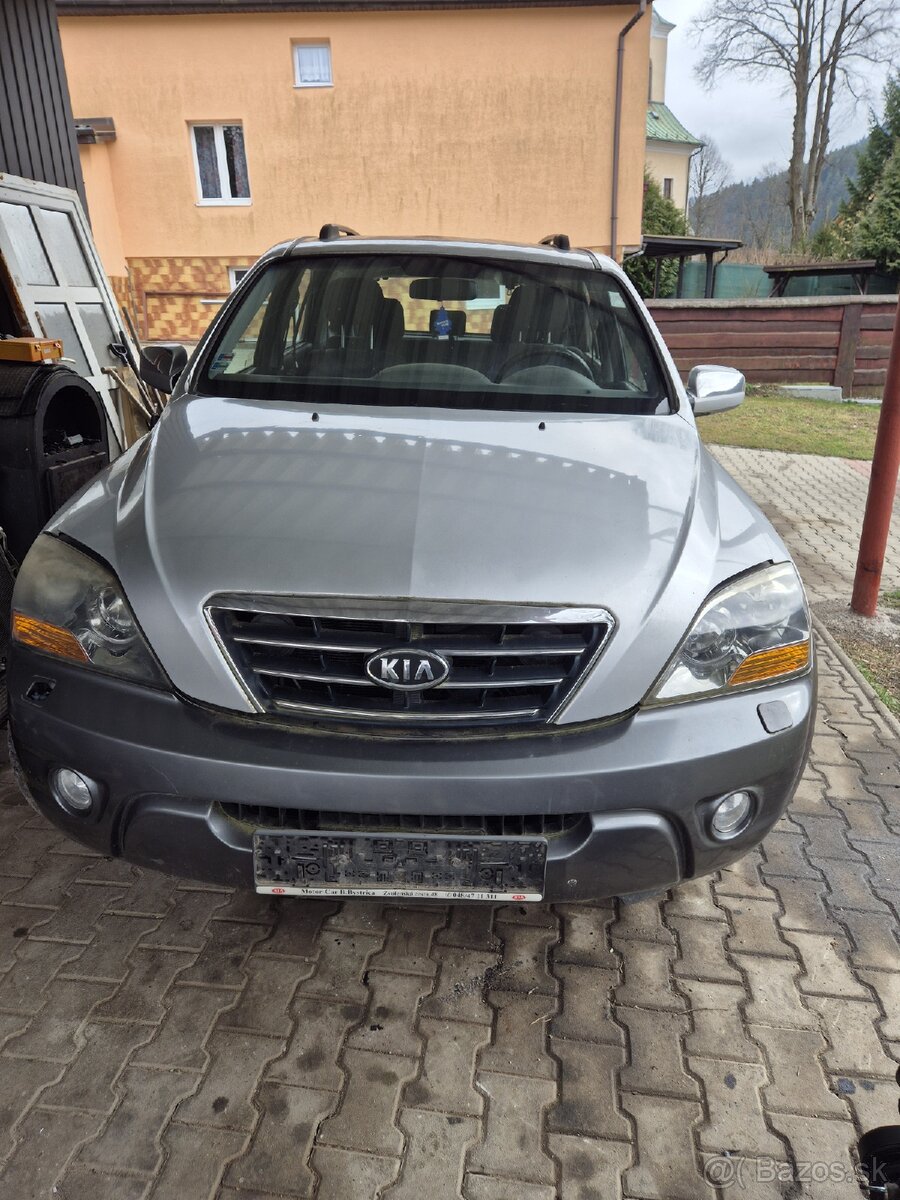 Kia sorento 2.5 crdi 125 kw predam diely