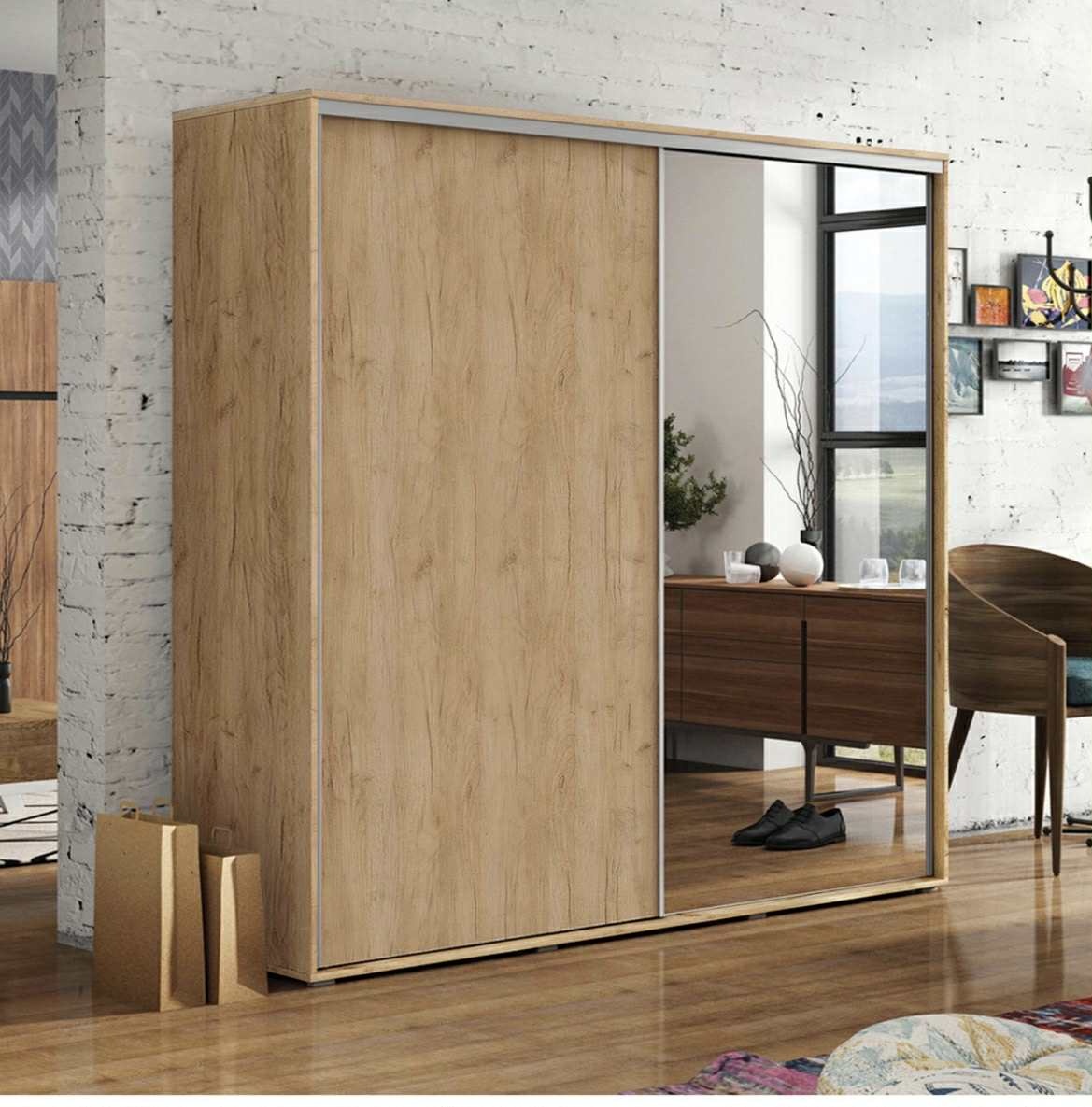 Skriňa do spálne..