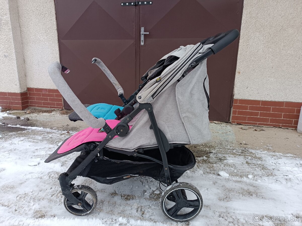 Kočík pre dvojičky