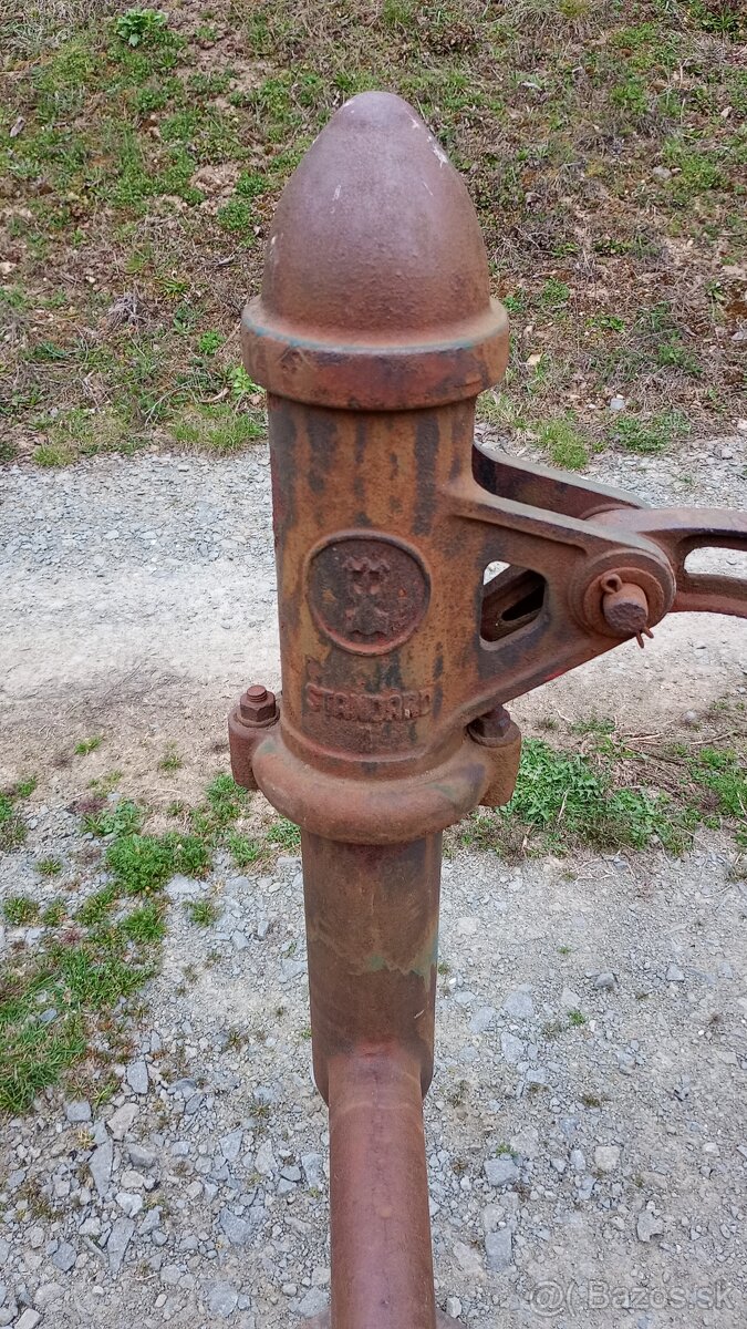 Ručná pumpa na vodu