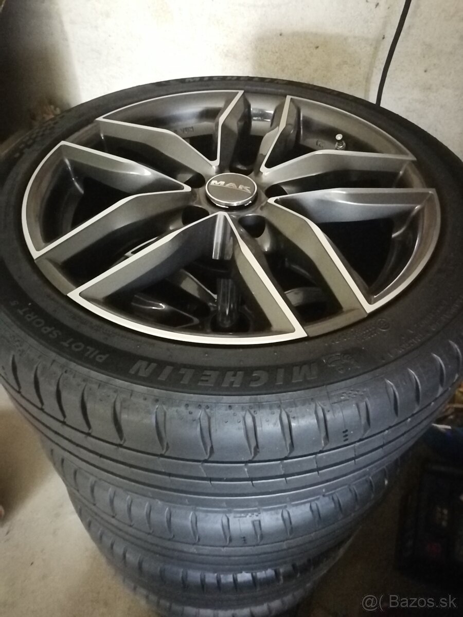 5x112 R17 ET 37 + letne pneu. Michelin P5