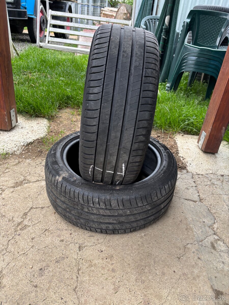 Predám 2ks letné pneu Michelin 225/45R17