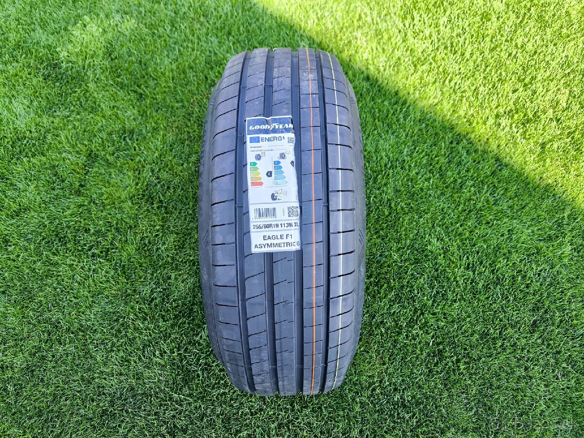 Goodyear Eagle F1 Asymmetric SUV 255/60 R19 113 W