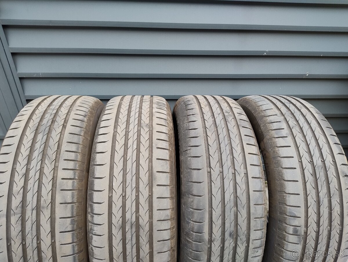 215/55 r18