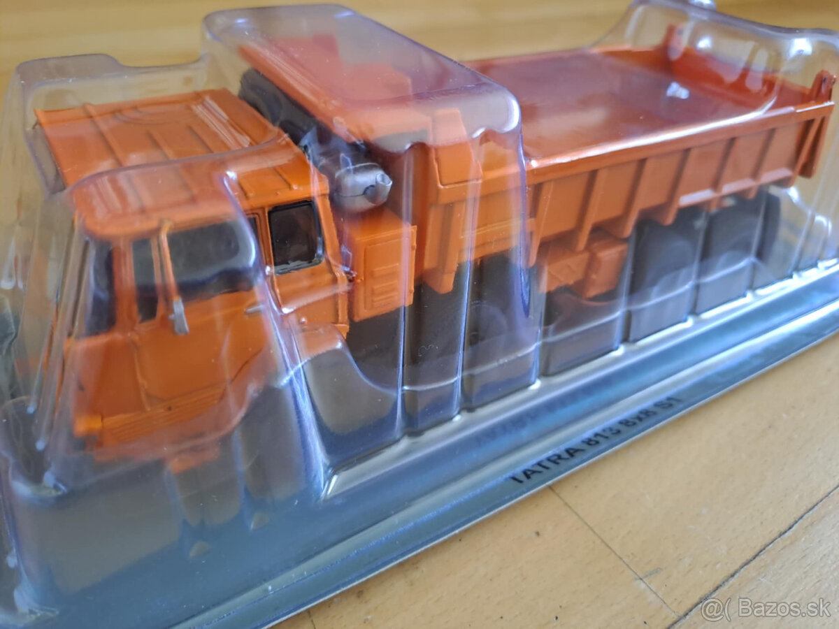 Tatra 813 S1 8x8 OSEMKOLA 1:43