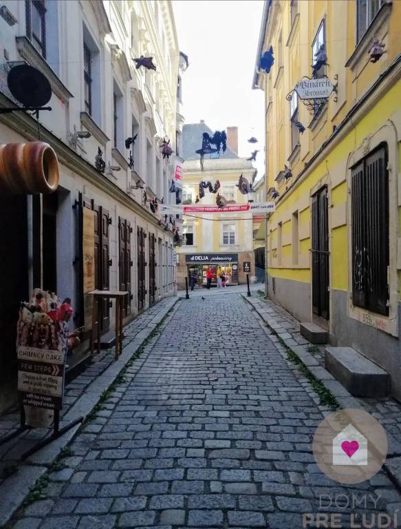 Obchodný priestor v srdci historického centra 31 m2 – BA I.-