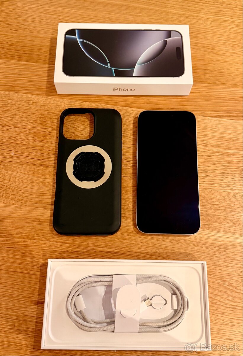 iPhone 16 Pro MAX 256GB v bielej farbe .