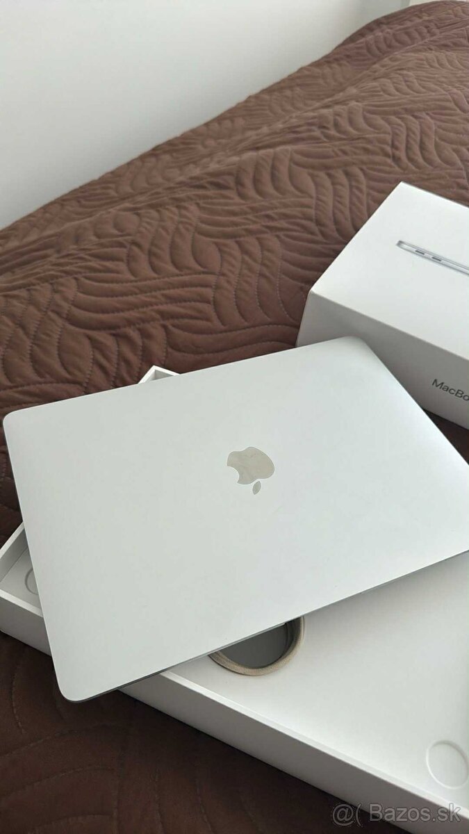 Predám Macbook AIR M1, 256GB, TOP STAV