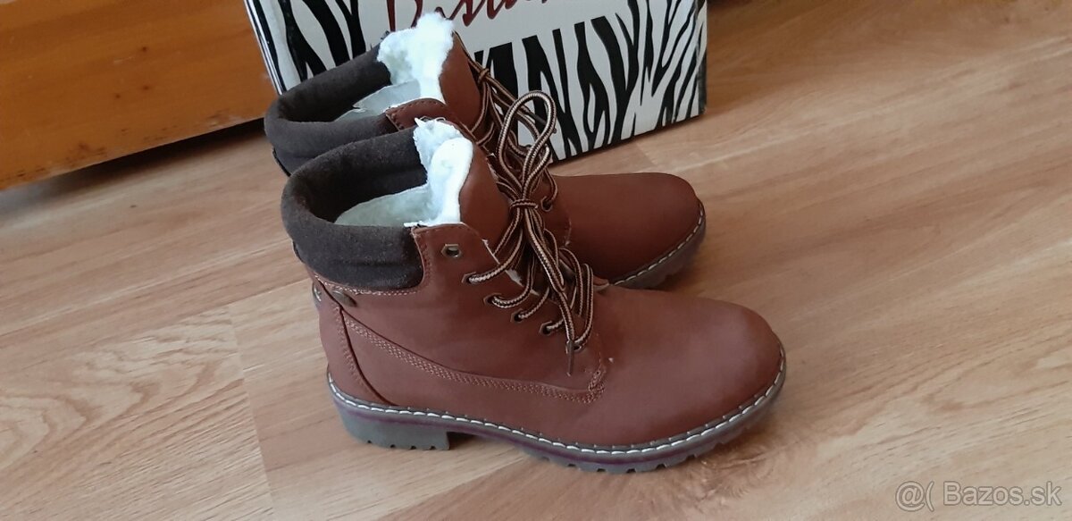 Dámske zimušné topánky 36 / Nové