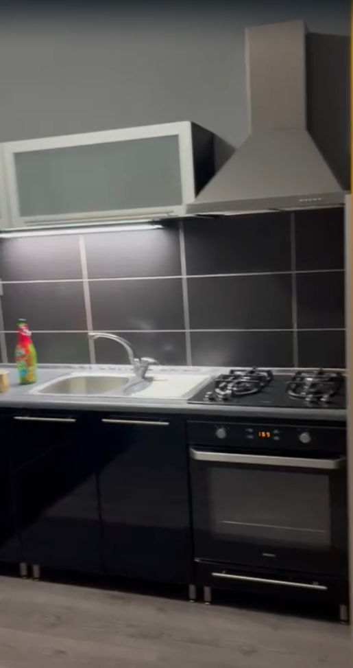 PREDÁM KOMPLET KUCHYŇU + SPOTREBIČE