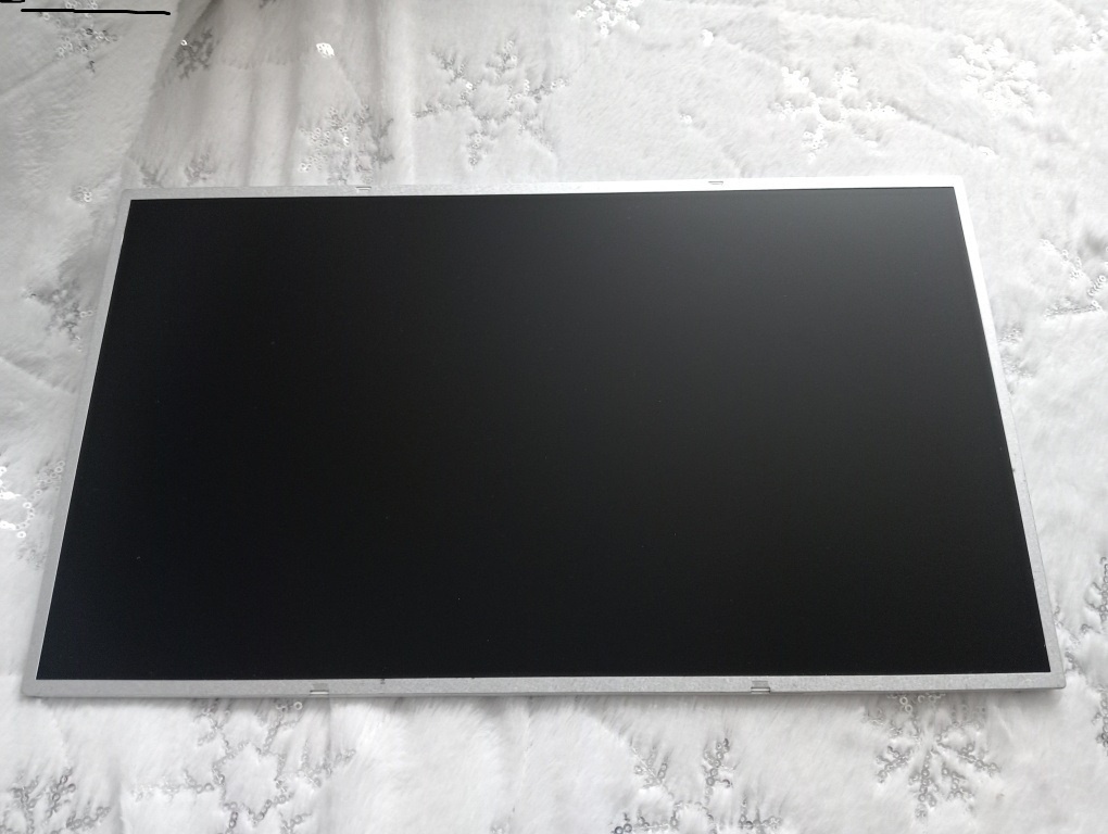 predám 15,6" displej z notebooku , 40pin , N156BGE