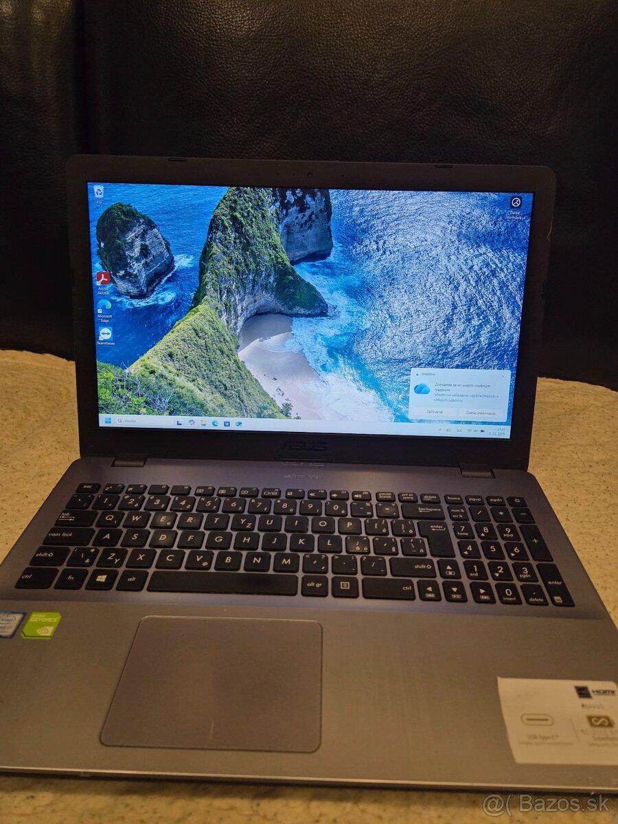 notebook ASUS VivoBook 15.6", RAM 16GB, Intel Core i7