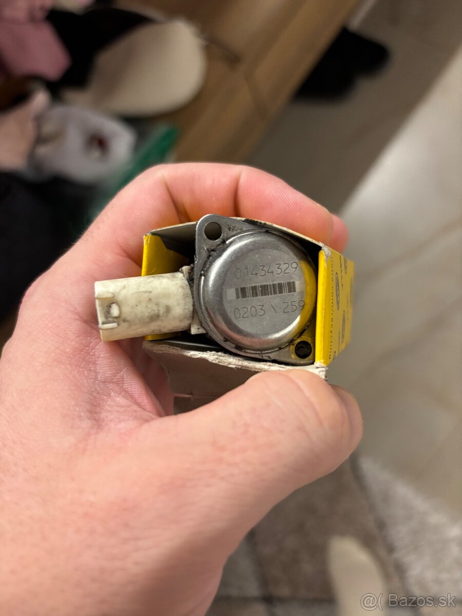 SNÍMAČ VENTILU SERVOTRONIC BMW E60 E61