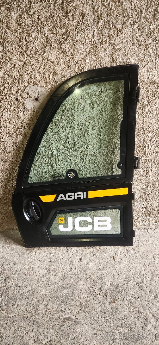 JCB Teleskopický nakladač