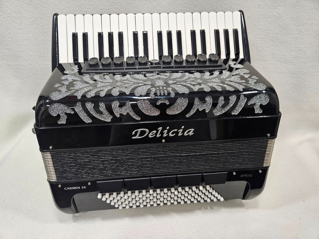 akordeon delicia carmen 96 basovy