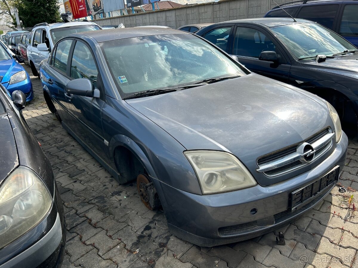 Lacno rozpredám Opel Vectra 2002-2008 na náhradné diely