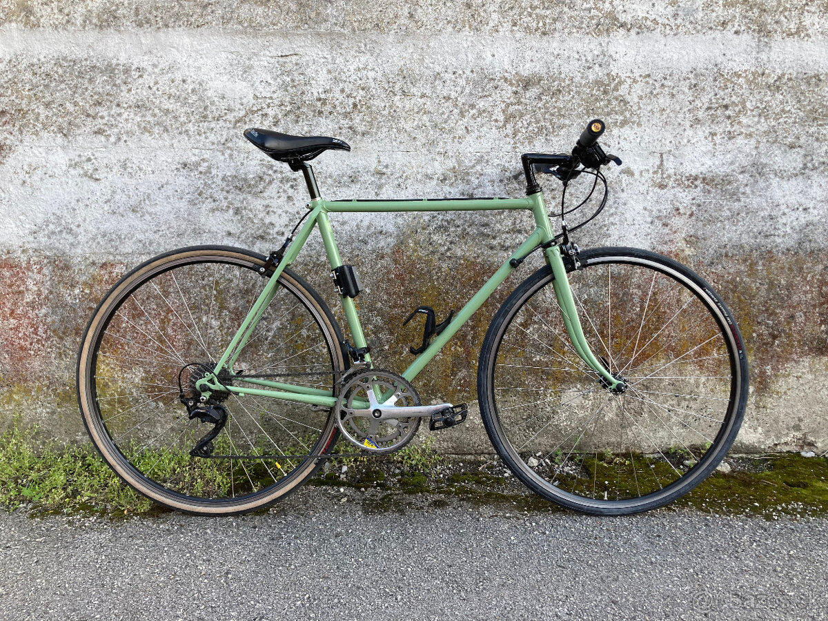 Peugeot oceľový hybrid
