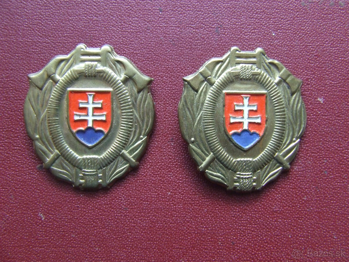 2 x čapicový odznak dobrovolných hasičou.