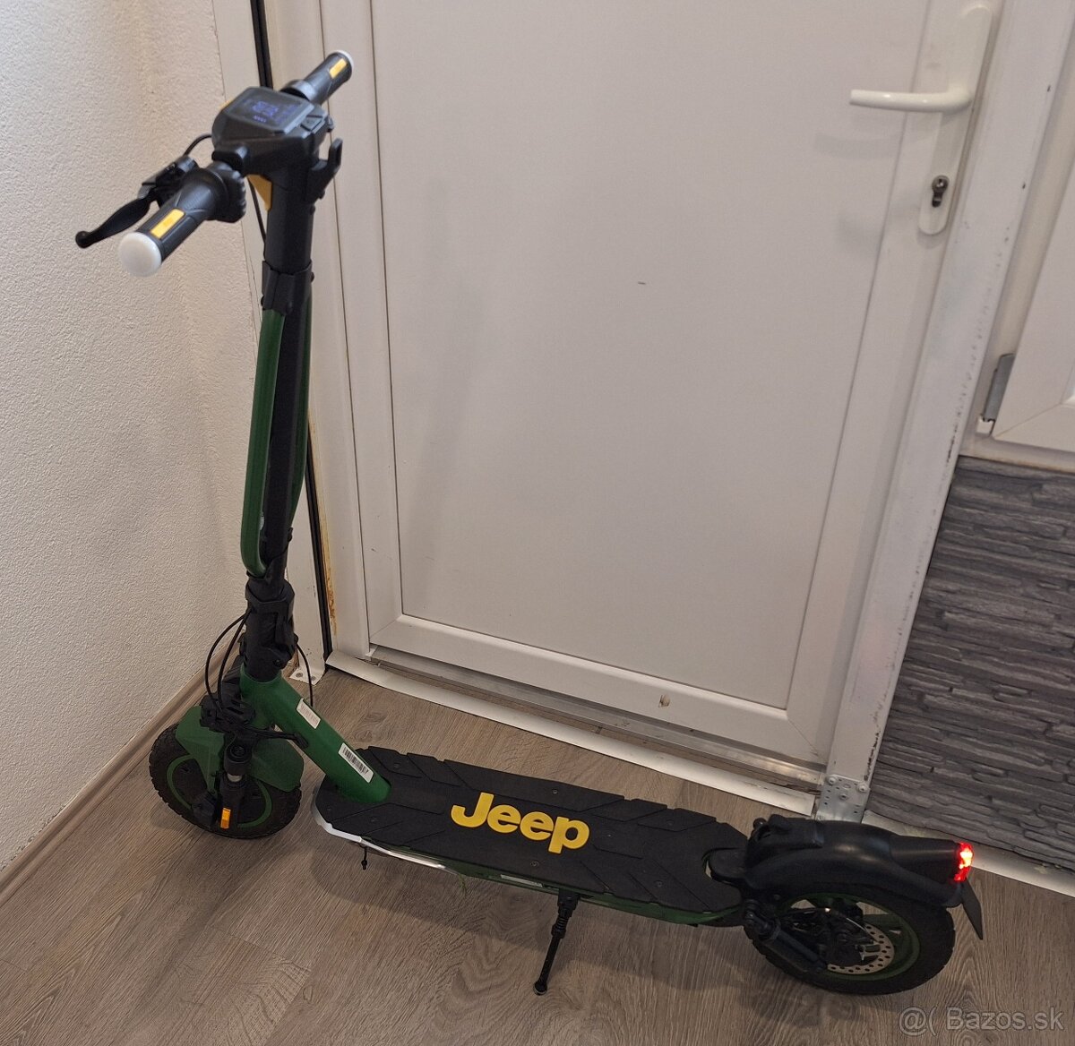 Elektrická kolobežka JEEP 2xe Adventurer