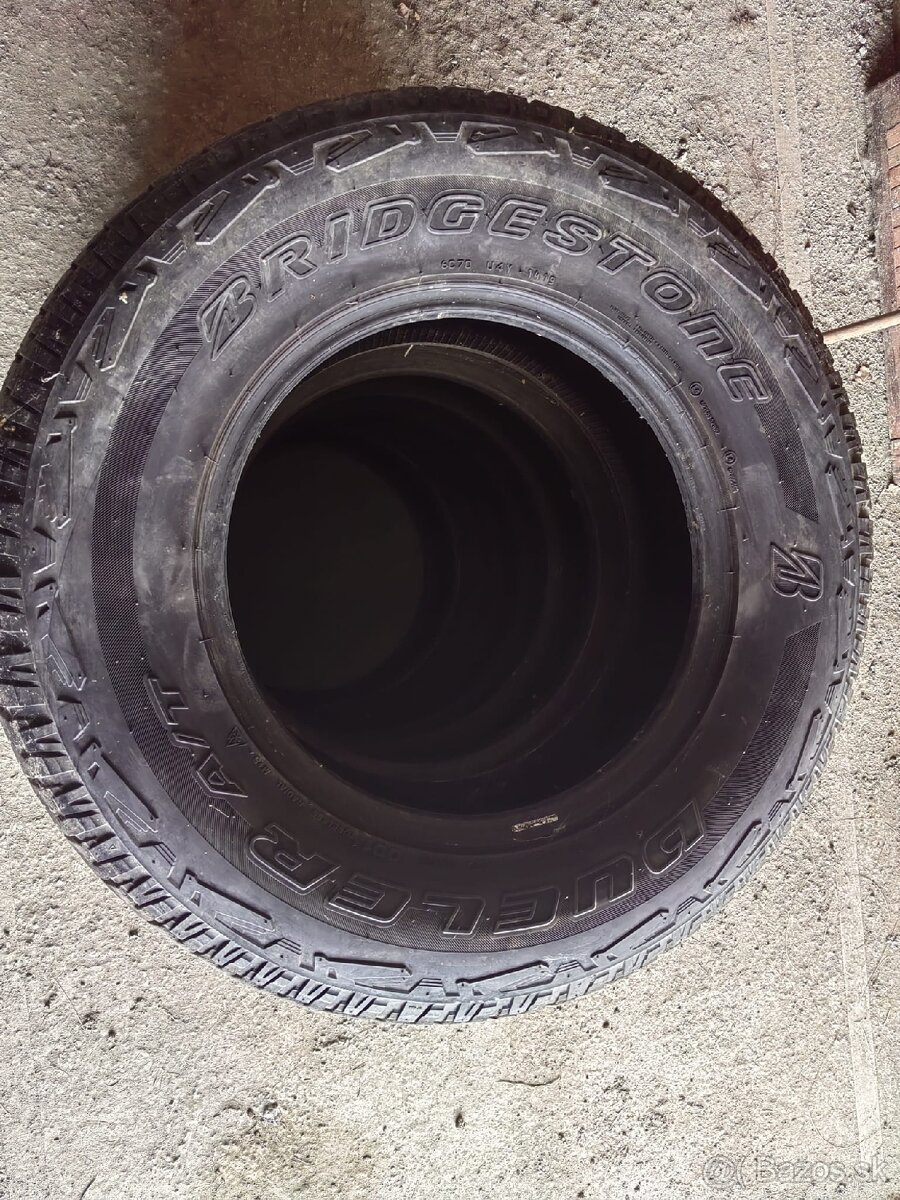 Suv pneumatiky Bridgestone 265/70R17. 115R