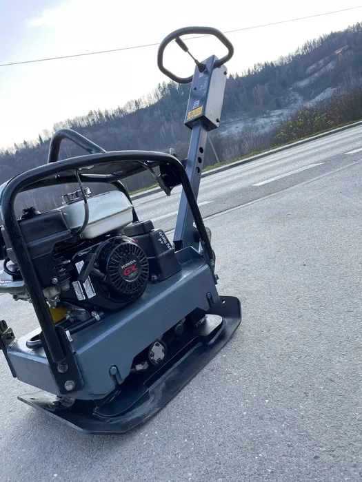 160 kg zhutňovač Atlas Copco LG160 AKO NOVÝ 2016 Dovezený z