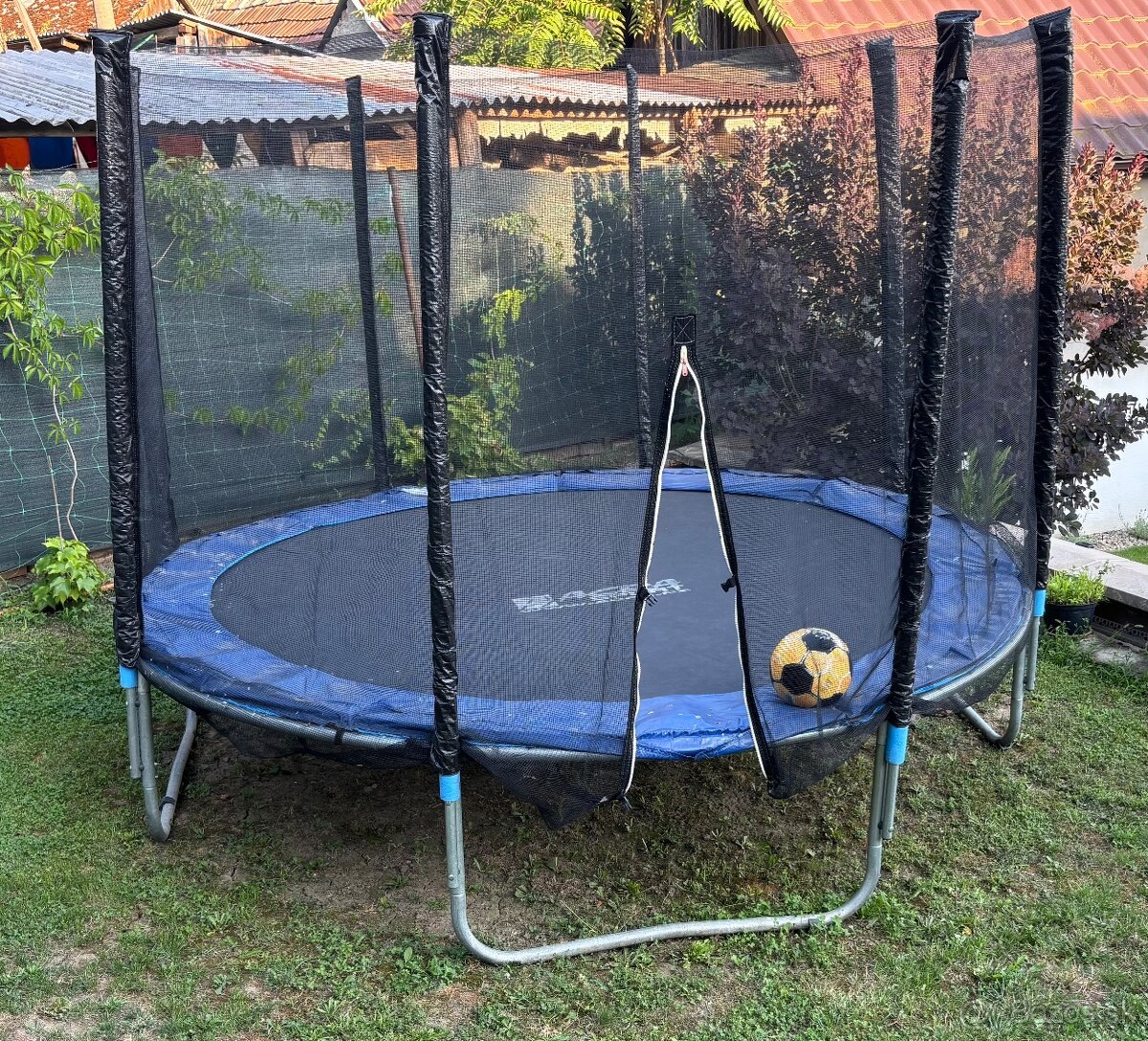 Trampolína a hojdačka