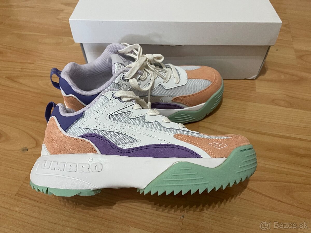 Predam nové tenisky značky Umbro