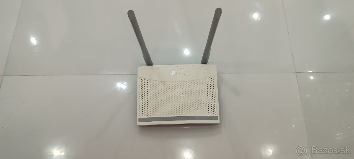 TP-Link TL-WR820N