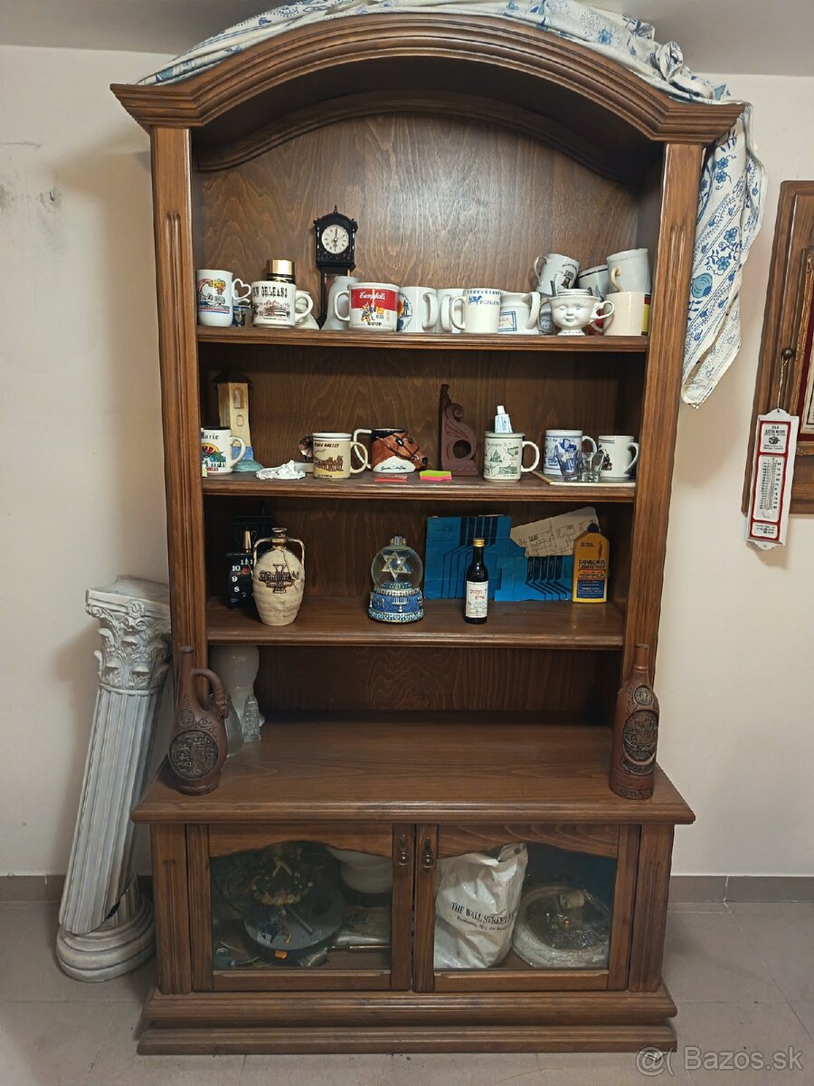 Obyv.vitrina , knižnica