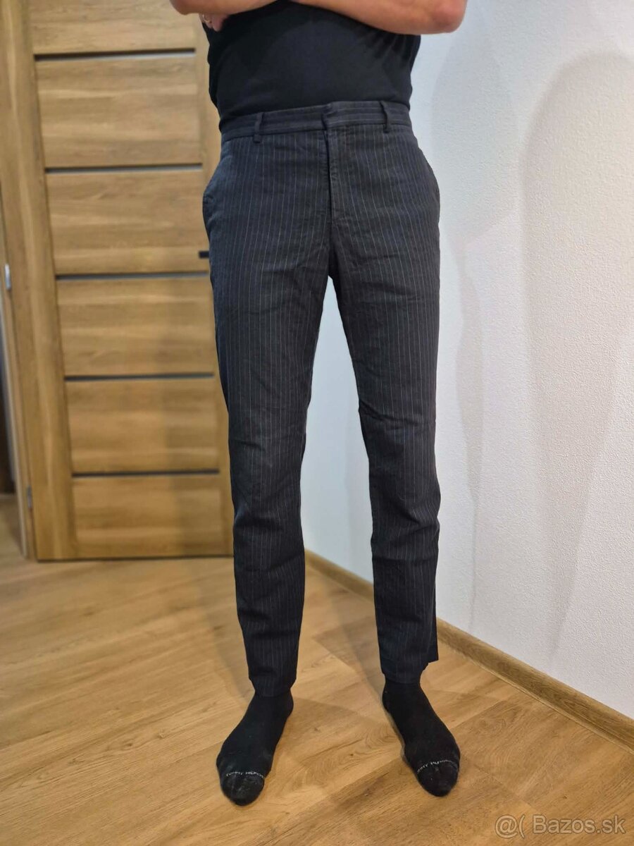 Predam Burberry nohavice Cierne