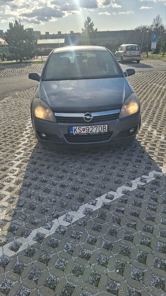 Opel Astra 2007 Benzín