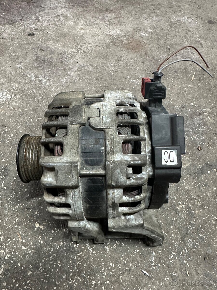 Alternátor Opel Zafira