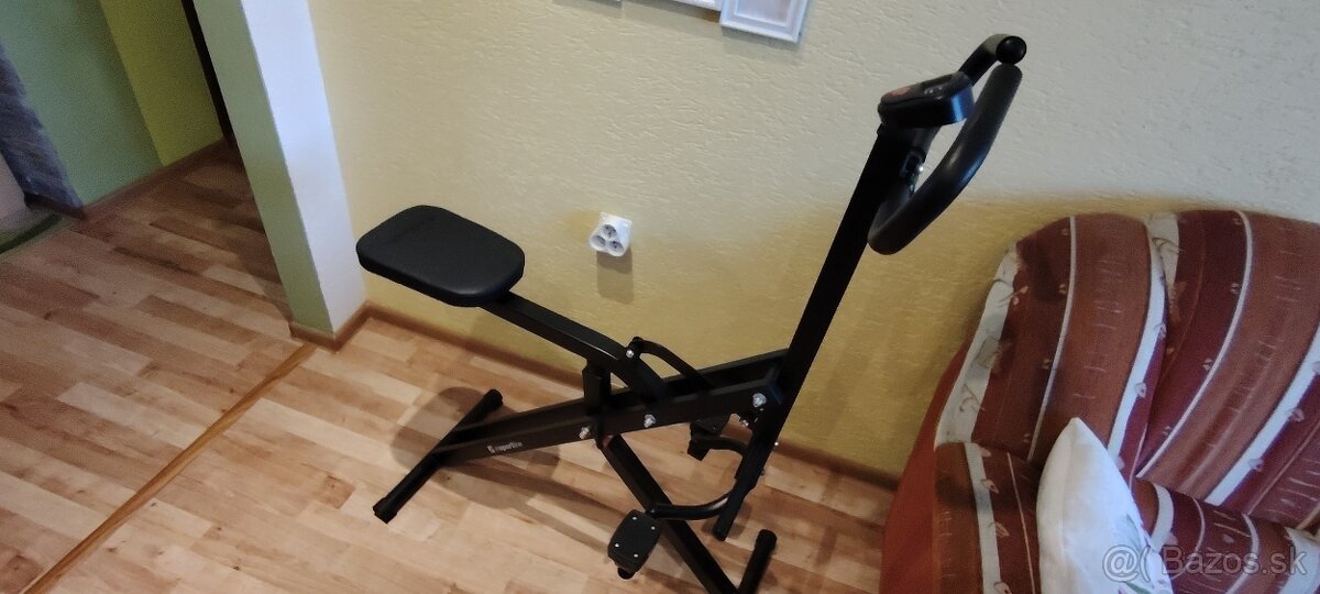 POSILŇOVAČ CELÉHO TELA Posilovaci stroj