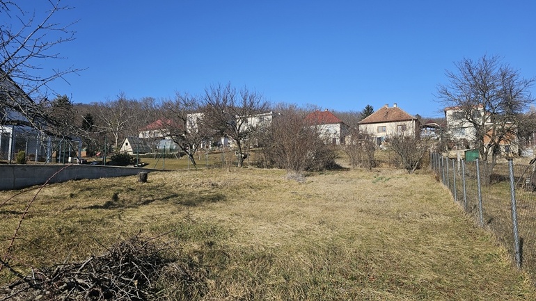 Stavebný pozemok o výmere 672 m2 v obci Štitáre pri Nitre