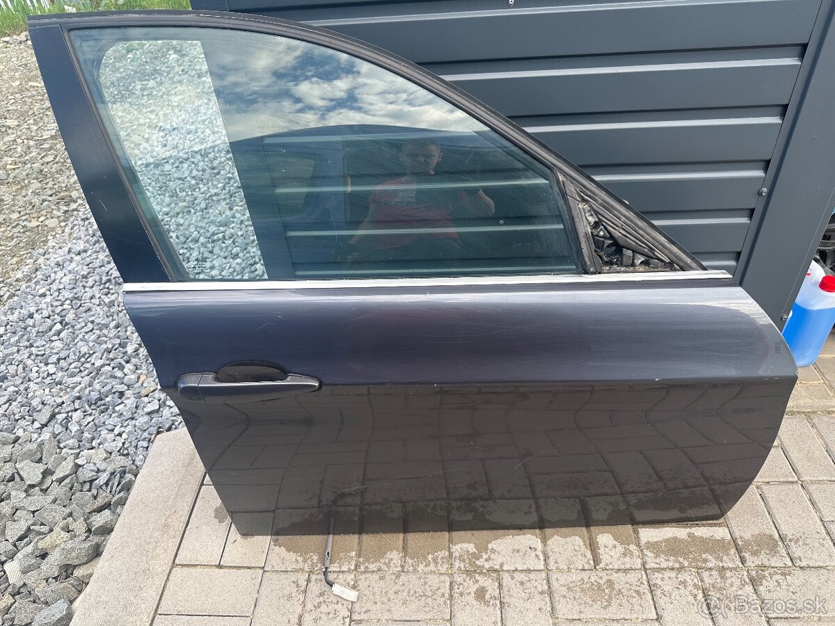 Predné práve dvere bmw e90 e91