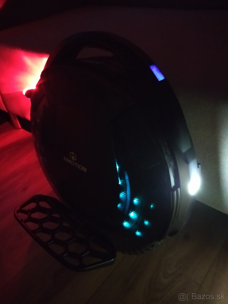 Jednokolka Inmotion V8