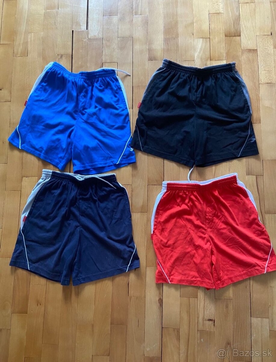 4x upletove kratasy Vel.152