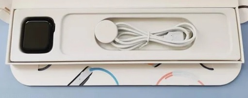 Predam Apple Watch SE 44mm, v krabicke spolu s nabijackou.