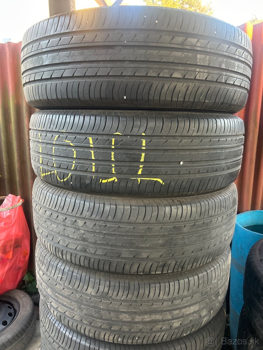 225/65 R17 8ks letné Yokohama
