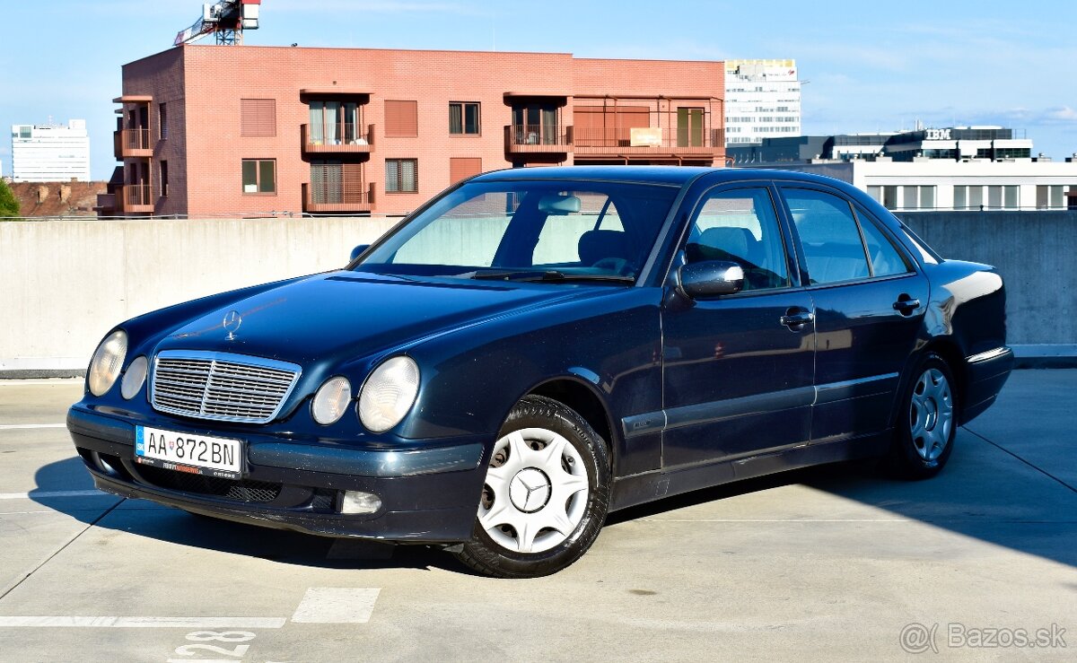 Mercedes-Benz E-Class W210 200 CDI